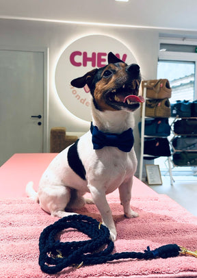 Dark blue velvet strik