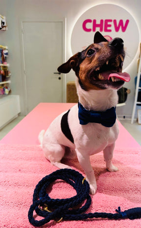 Dark blue velvet strik