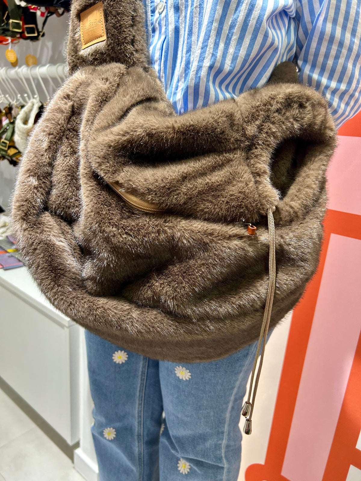 Peluche Paradise Carrying Bag - Luxury