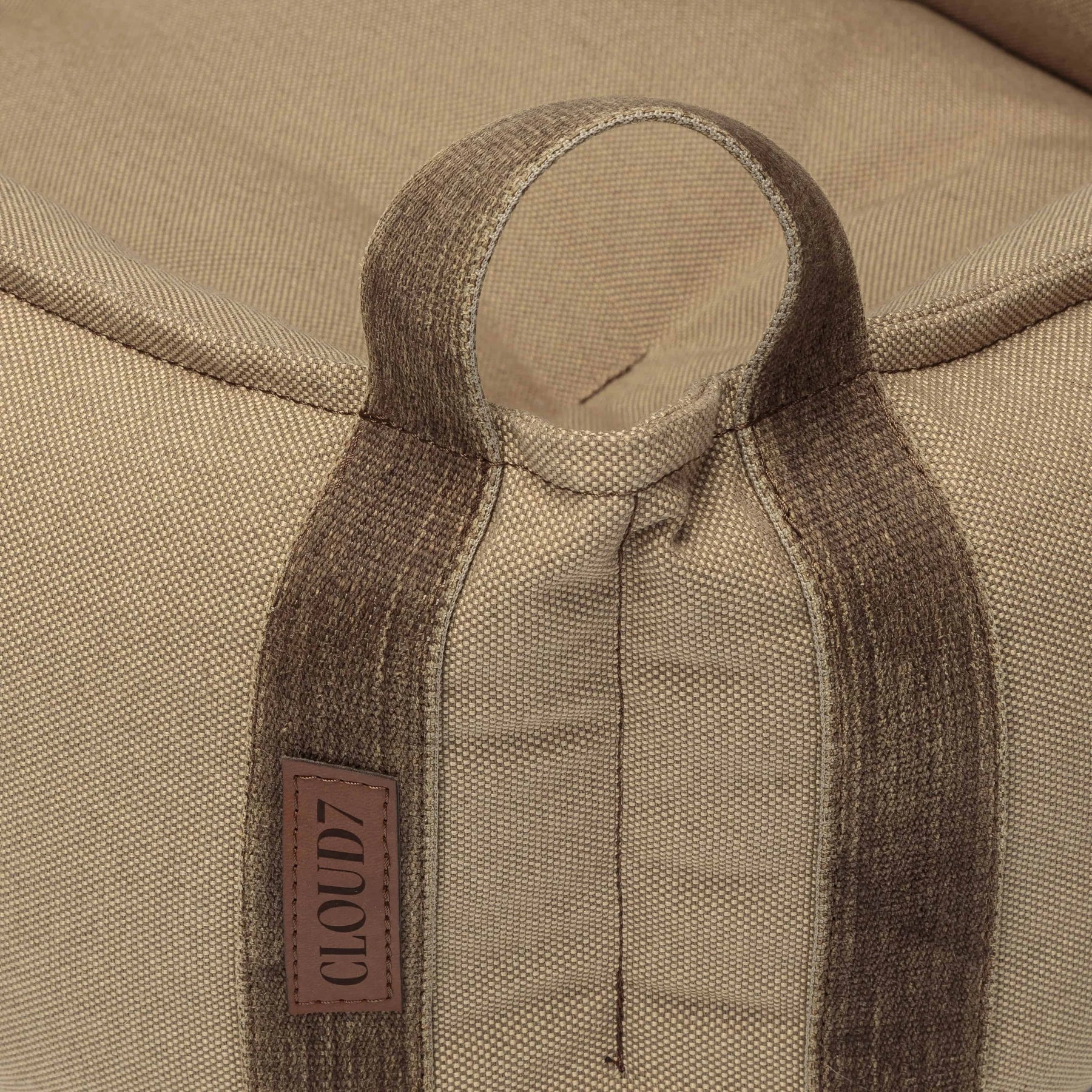 Lit en toile beige