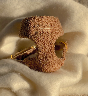 Collection d'automne - noix de muscade en peluche en peluche